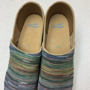 Ladies dansko purple and pink fabric clogs size 41